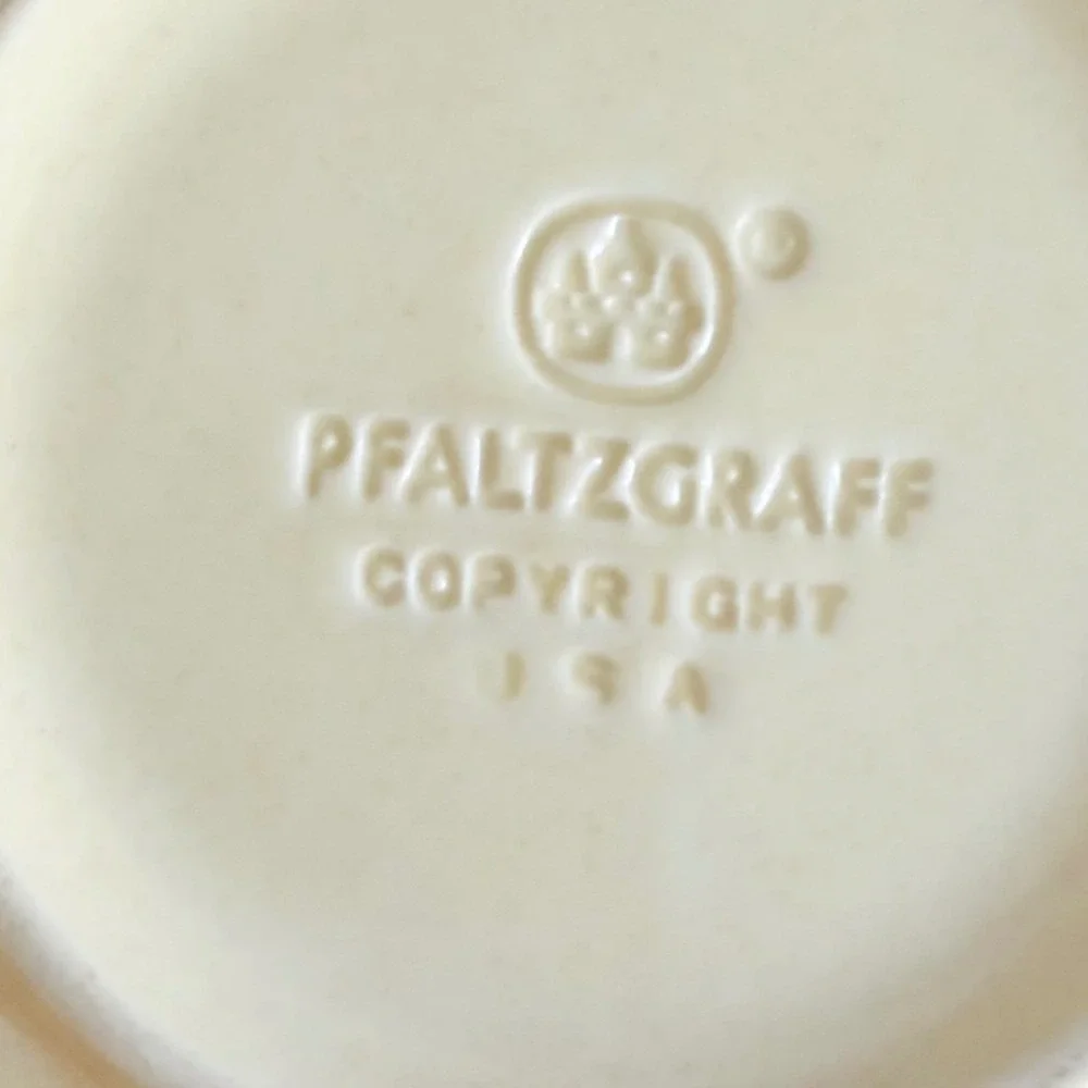 Pfaltzgraff Village Bowl Vintage USA Stoneware Tan Brown Floral Folk Art